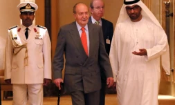 Juan Carlos, alors roi d'Espagne, accueilli à Abou Dhabi le 14 avril 2014