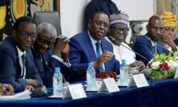 Le président sénégalais Macky Sall (c), au palais présidentiel à Dakar, le 31 mai 2023
