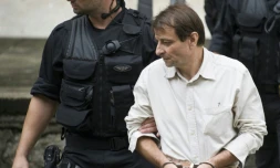 Cesare Battisti quitte un tribunal à Rio de Janeiro, le 10 décembre 2009