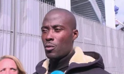 Image du rappeur Nick Conrad tirée d'une vidéo AFPTV du 28 septembre 2018, devant la Brigade de répression de la délinquance contre la personne à Paris