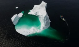 Photo aérienne d'un iceberg dans la baie Bonavista, au Canada, le 29 juin 2019