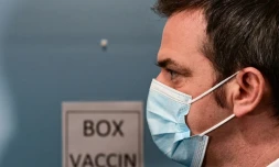 Le ministre français de la Santé Olivier Véran, à l'hôpital Hôtel-Dieu à Paris, le 4 janvier 2021