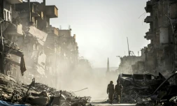 Des combattants des Forces démocratiques syriennes à Raqa, ancienne "capitale" du groupe Etat islamique en Syrie, le 21 octobre 2017