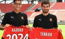 Les recrues de Rennes Nayef Aguerd (g) et Martin Terrier, le 17 août 2020 au Roazhon Park