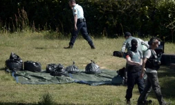 L'équipe de déminage de la police française à Saint-Pee-sur-Nivelle le 8 avril 2017 sur une cache d'armes de l'ETA