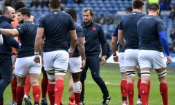 Le sélectionneur du XV de France Fabien Galthie durant l'échauffement avant le match Ecosse-France du Tournoi des six nations le 8 mars 2020