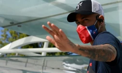 L'attaquant du PSG Neymar à la sortie de son hôtel à Lisbonne, le 21 août 2020