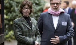 Véronique Colucci aux côtés du président des Restos du coeur Patrice Blanc, le 21 novembre 2017 à Paris