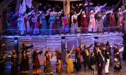 Une scène des "Misérables" adaptés en comédie musicale qui fait salle comble en Iran, à Téhéran le 3 décembre 2018