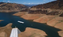 Le niveau du lac d'Oroville, deuxième plus grand barrage de Californie qui alimente en eau une grande partie de l'Etat, est déjà moitié moins élevé que la normale le 24 mai 2021