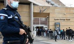 PrÚs de 130 menaces d'attentat via les espaces numériques de travail ont visé depuis cinq jours des lycées et collÚges, en Ile-de-France, dans les Hauts-de-France et la région Grand-Est