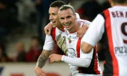 Le Niçois Niklas Hult (c) auteur du but de l'égalisation face à Lille, le 10 janvier 2016 au stade Pierre-Mauroy