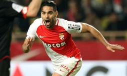 L'attaquant de Monaco Radamel Falcao exulte après avoir inscrit le second but pour Monaco contre Dijon à Louis II, le 15 avril 2017