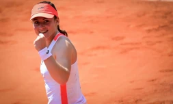 Tamara Zidansek après sa victoire contre l'Espagnole Paula Badosa en quarts de finale de Roland-Garros 2021, à Paris, le 8 juin.