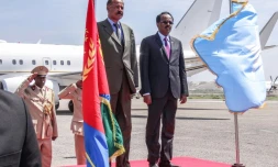 Le président érythréen Issaias Afeworki et son homologue somalien Mohamed Abdullahi Mohamed, le 13 décembre 2018 à Mogadiscio
