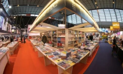 Vue générale du salon Livre Paris le 16 mars 2016 à Paris
