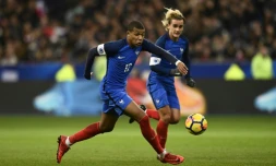 "Une qualité incroyable": les attaquants français Kylian Mbappé et Antoine Griezmann