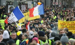 Rassemblement de "gilets jaunes" rue Saint-Antoine, près de la Bastille, le 12 janvier 2019 à Paris