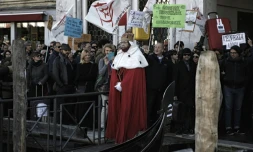 Manifestation de Vénitiens pour protester contre l'exode de la population locale et la montée du tourisme, le 12 novembre 2016