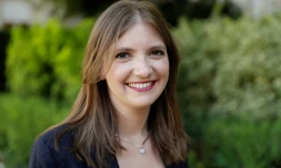 Aurore Bergé nouvelle député de la République en Marche arrive à l'Assemblée nationale le 19 juin 2017