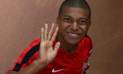 L'attaquant de Monaco Kylian Mbappé avant le match face à Marseille au stade Louis II, le 27 août 2017