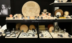 Photo prise le 23 septembre 2016 Ă Nancy du plus grand plateau de fromages du monde