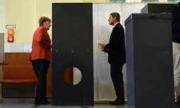 Angela Merkel, en lice pour un quatrième mandat à la chancellerie, a voté dimanche en début d'après midi, le 24 septembre 2017 à Berlin.