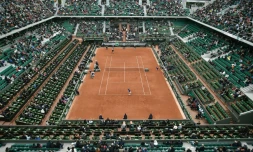 Vue générale du court central Philippe-Chatrier lors du tournoi de Roland-Garros, le 24 mai 2016