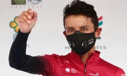 Le Colombien Egan Bernal (Ineos) sur le podium de la Route d'Occitanie aprÚs sa victoire dans la 3e étape, le 3 août 2020 à BeyrÚde-Jumet (Hautes-Pyrénées)