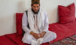Ismail Ashuqullah, un kamikaze formé par les talibans, lors d'un entretien avec l'AFP dans sa maison du village d'Otarhi, le 25 mai 2023 dans la vallée de Tangi, en Afghanistan