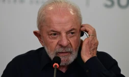 Le président brésilien Luiz Inacio Lula da Silva lors d'une interview avec des agences internationales, dont l'AFP, le 4 novembre 2025 à Belem, au Brésil