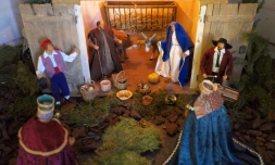Une crèche de Noël installée dans la mairie des 13e et 14e arrondissement de Marseille, le 9 décembre 2014