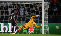 Gianluigi Donnarumma, impérial avec Paris contre Manchester City en Ligue des champions le 28 septembre 2021 au Parc des Princes, est titularisé à Rennes en Ligue 1