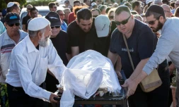 Funérailles de l'Israélien Ido Ben Aryeh, 42 ans, tué dans une attaque perpetrée par deux Palestiniens à Tel Aviv, au cimetière de Yavne, dans le sud d'Israël le 9 juin 2016