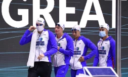 Le relais français composé de Marie Wattel, Charlotte Bonnet, Anouchka Martin et Assia Touati, médaillé de bronze sur 4x100 m libre à l'Euro de natation de Budapest, le 17 mai 2021