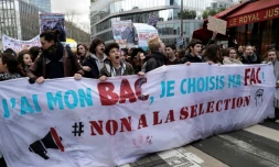 Des manifestants contre la réforme du bac à Paris le 1er février 2018