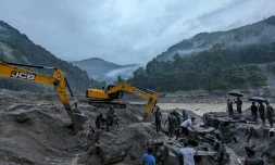 Photo diffusée par le ministÚre indien de la Défense, le 5 octobre 2023, des opérations de recherche de victimes des inondations, dans l'Etat de Sikkim, en Inde