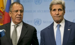 Les ministres russe Sergueï Lavrov et américain John Kerry des Affaires étrangères le 30 septembre 2015 à New York 