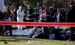 Policiers et secouristes israéliens sur les lieux d'une "possible attaque terroriste" à Jérusalem, le 8 janvier 2017