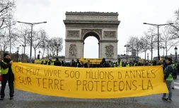 Manifestation des "Gilets Jaunes" devant l'Arc de Triomphe le 9 mars 2019 à Paris