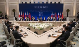 Sommet trilatéral avec le président sud-coréen Yoon Suk Yeol, le Premier ministre chinois Li Qiang et le Premier ministre japonais Fumio Kishida, le 27 mai 2024 à Séoul
