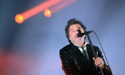 Le chanteur Rchid Taha sur scène  à Rennes le 7 décembre 2012