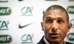 Le nouvel entraîneur de Marseille Franck Passi en conférence de presse après la demi-finale de la Coupe de France face à Sochaux au stade Auguste Bonal, le 20 avril 2016