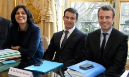 -La ministre du Travail Myriam El Khomri, le Premier ministre Manuel Valls et le ministre de l'Economie Emmanuel Macron lors d'une réunion avec le président de la CFE-CGC le 8 mars 2016 à Matignon