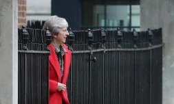 Theresa May, la Première Ministre britannique, quitte le 10, Downing Street à Londres, le 16 novembre 2018