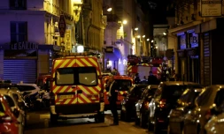 Des véhicules de pompiers sur les lieux de l'attaque, rue Saint Augustin à Paris, le 12 mai 2018