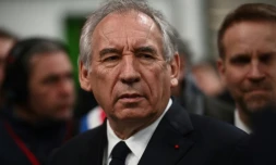 Le Premier ministre de la France, François Bayrou, visite l'usine du fabricant français de matériel ferroviaire Alstom à Aytré, près de La Rochelle, dans l'ouest de la France, le 14 mars 2025