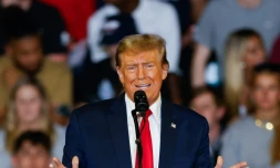 L'ancien président américain Donald Trump lors d'une réunion publique à Conway en Caroline du Sud le 10 février 2024