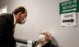 Jean Castex en visite dans un centre de vaccination Ă Caen le 16 avril 2021