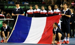 Pierre-Hugues Herbert, Nicolas Mahut, Gilles Simon, Richard Gasquet et Yannick Noah
lors de la dérémonie d'ouverture de la Coupe Davis le 3 février 2017 à Melbourne